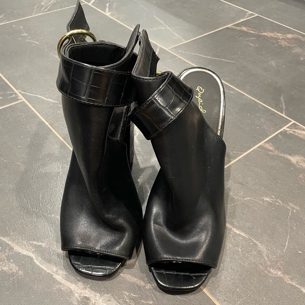 Qupid Boutique Heels